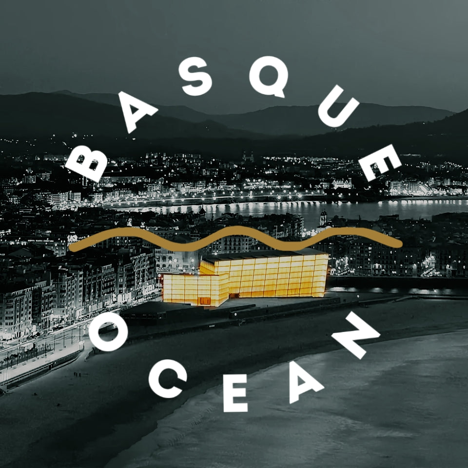 Colección Surfing San Sebastián: moda urbana sostenible y souvenirs con espíritu oceánico.